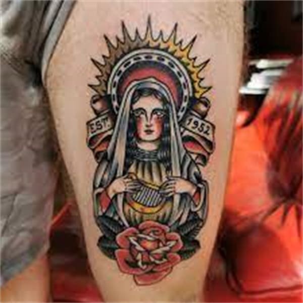 Desenho tradicional de tatuagem de mãe Maria3